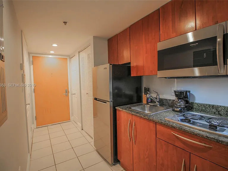 1200 Brickell Bay Dr #19 — Photo 4