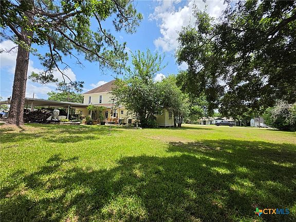 3rd image of 602 Live Oak St