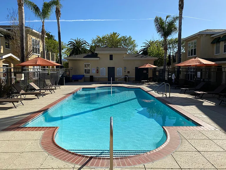de Tolosa Ranch Apartments — Photo 68