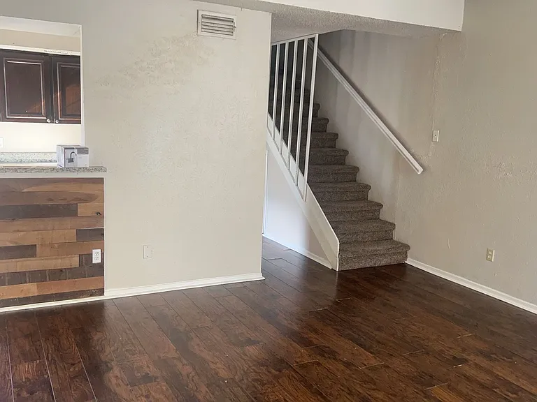 2607 San Sabastian Cir — Photo 33