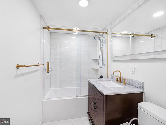 5th image of 2401 Pennsylvania Ave APT 8C52