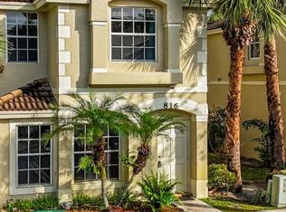 816 Summit Lake Dr, West Palm Beach, FL 33406