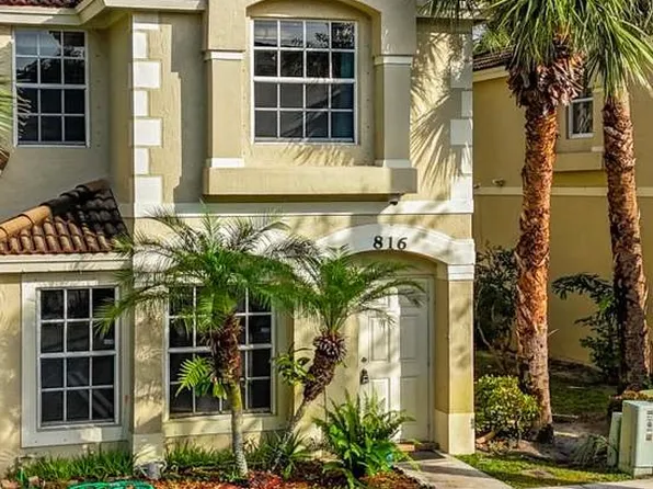 816 Summit Lake Dr, West Palm Beach, FL 33406