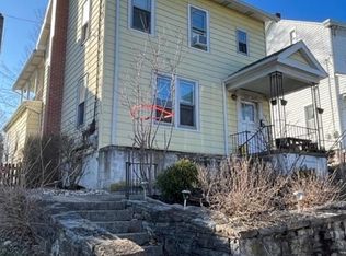 76 Chestnut St, Mohnton, PA 19540