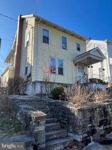 76 Chestnut St, Mohnton, PA, 19540