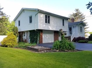 2942 Marshall Rd, Medina, NY 14103