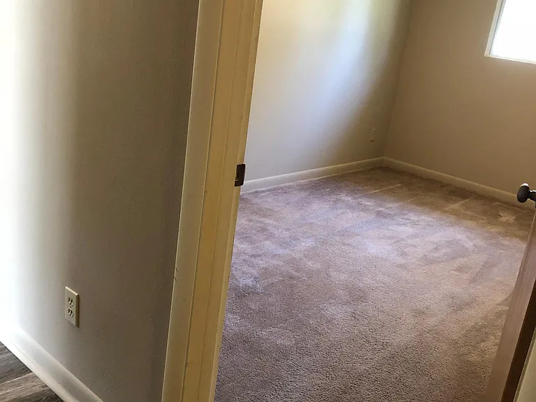 6916 Penrose Dr — Photo 5