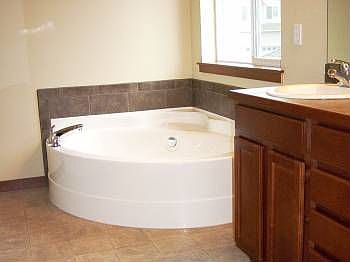 5th image of 3330 80th Ave NE