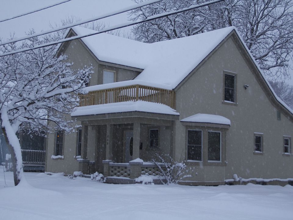 1st image of 848 Baxter St SE