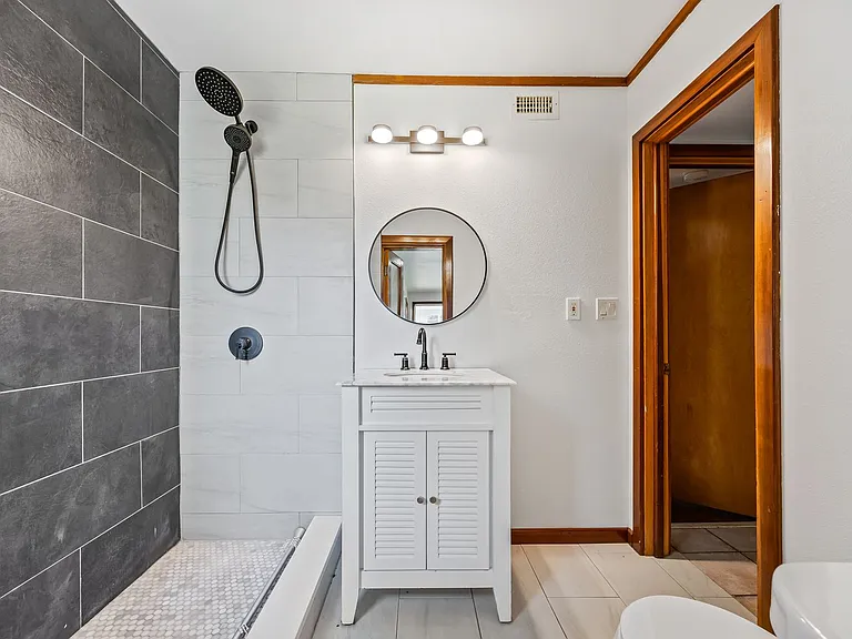 485 N Shore Dr — Photo 15