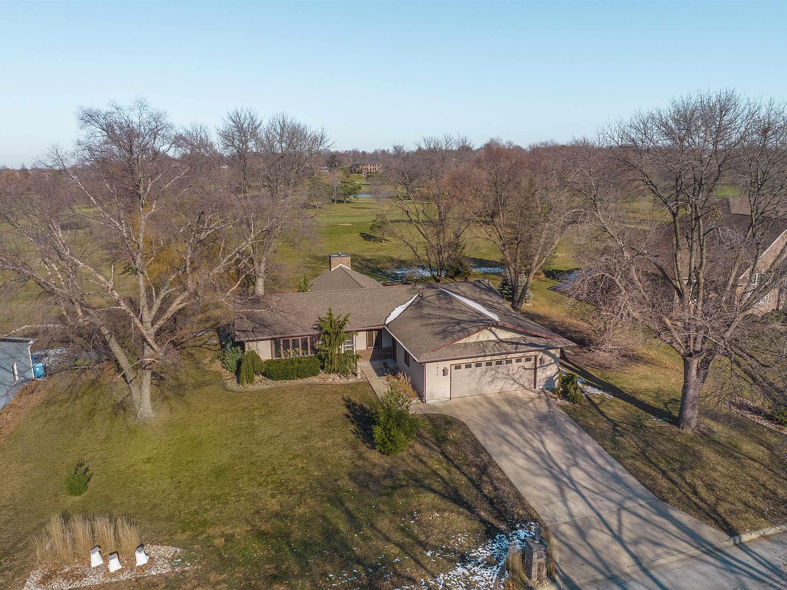 1816 Pinehurst Ln, Waterloo, IA 50701 Zillow