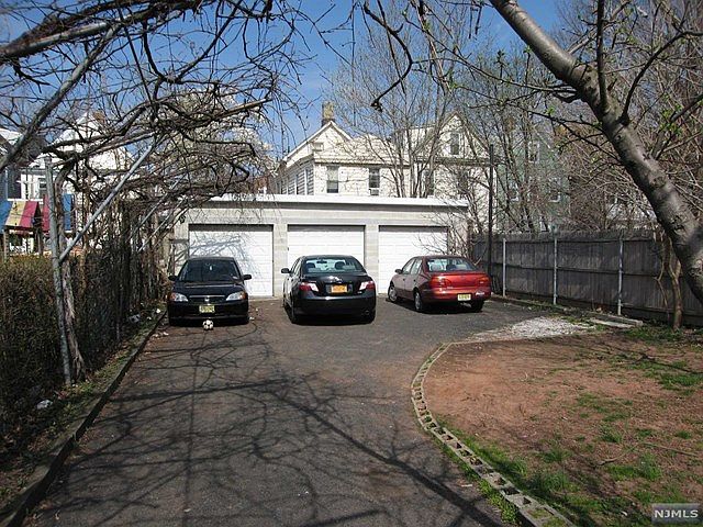 2nd image of 40-42 Smith St