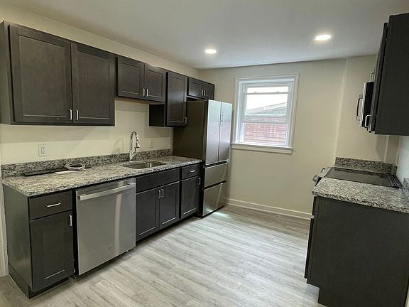 4th image of 62-64 Genesee St #62-03