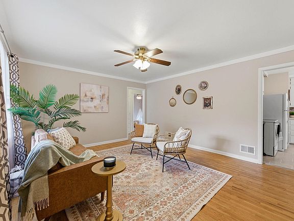 4th image of 1021 S Wicker St