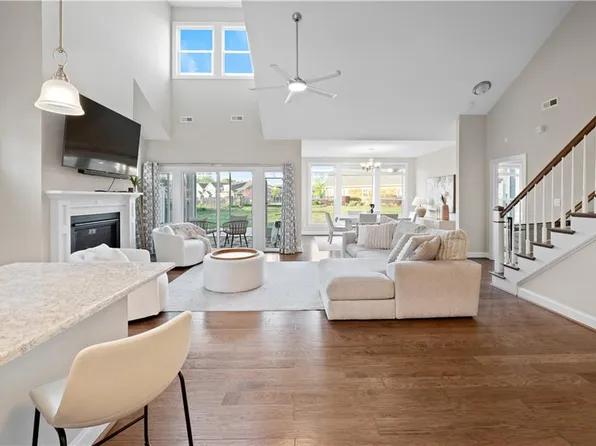 133 Creek Front Ln, Suffolk, VA 23435