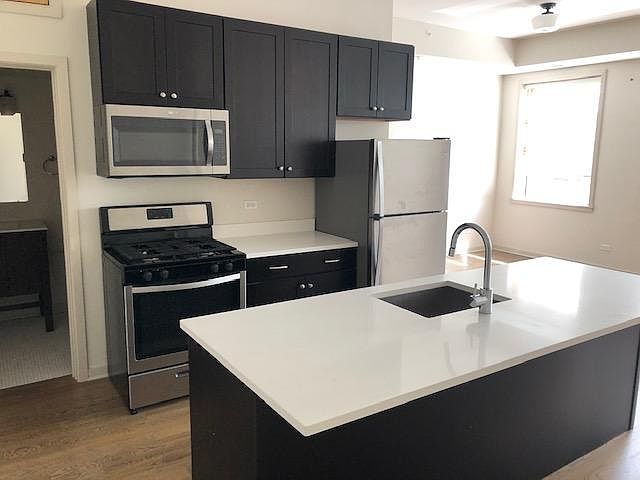 1st image of 141 S Oak Park Ave #5