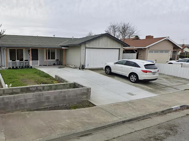 Royalbrook Ct — Photo 1
