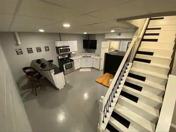 2nd image of 1113 Crestfield Dr