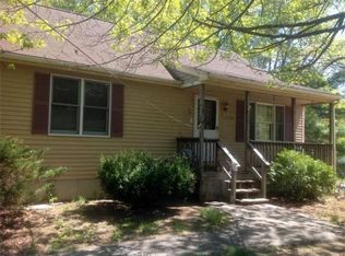2 Apollo Dr, Southbridge, MA 01550