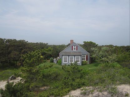 2nd image of 8 Dune Ln