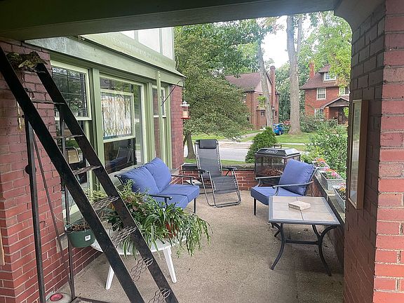 5th image of 2976 Lincoln Blvd