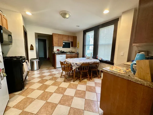 157 Pearl St #A1, Cambridge, MA 02139