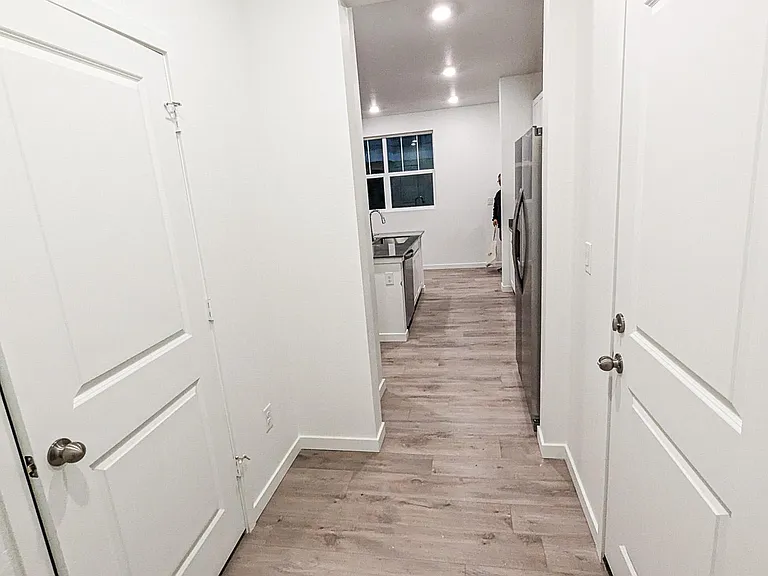 636 Lillibrook Pl — Photo 7