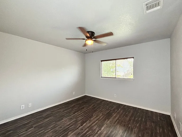 6626 Clovis Ct — Photo 16