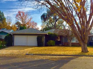 2712 E Robinson Ave, Fresno, CA 93726