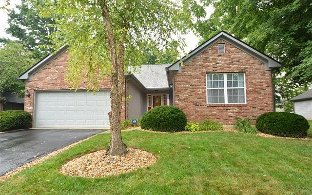 1st image of 12050 Laurel Oak Dr