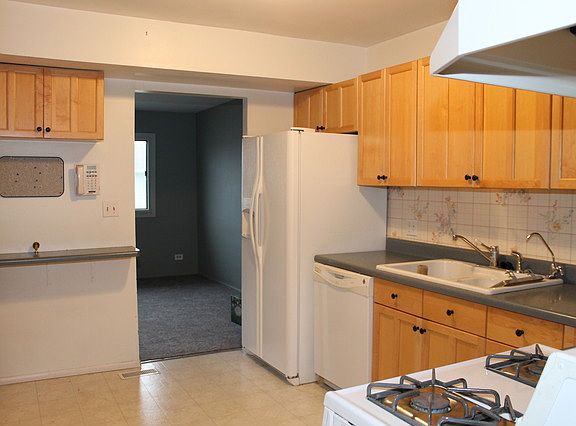 4th image of 1017 Sandpiper Ct