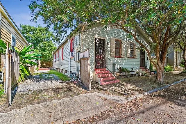 1 bed, 1.0 bath, 705 sqft, $1,550 — Photo 2