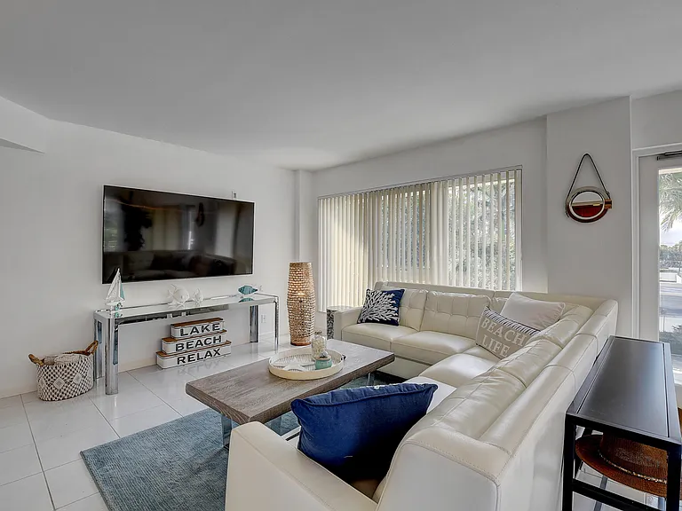 2066 N Ocean Blvd #2NW — Photo 3