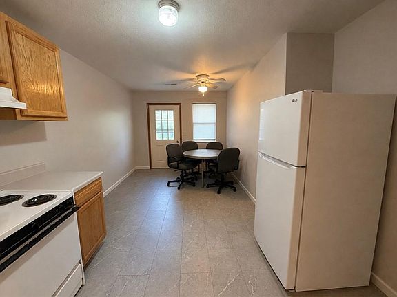 4th image of 616 E 6th St