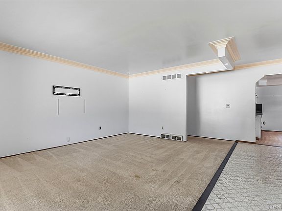 2nd image of 19100 Masonic Blvd