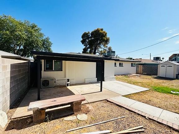5th image of 4120 E Sells Dr