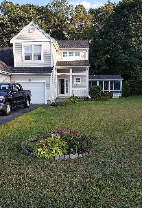 2nd image of 11 Eagle Dr