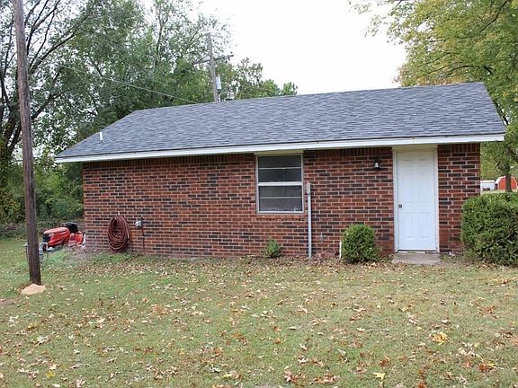 5th image of 503 E Wrangler Blvd