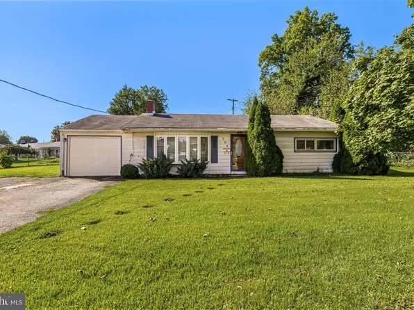 802 Richwill Ln, York, PA 17404