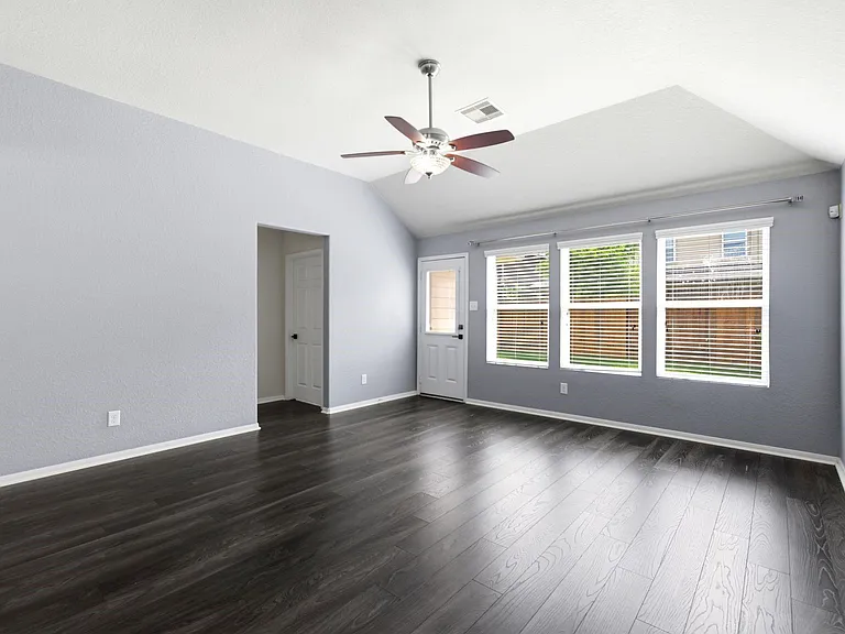15002 Miller Meadows Ln — Photo 11
