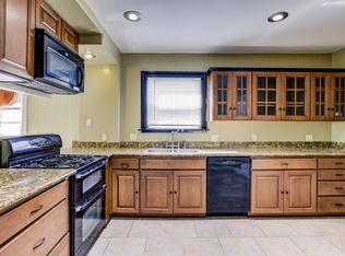 936 36th St #A, Emeryville, CA 94608