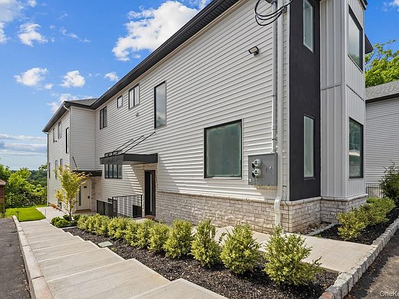 2nd image of 35 Prospect Street #111