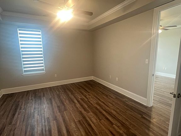 5th image of 3900 Lakeshore Blvd E #112