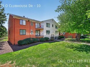 125 Oclubhouse Dr #10, Leesburg, VA 20175
