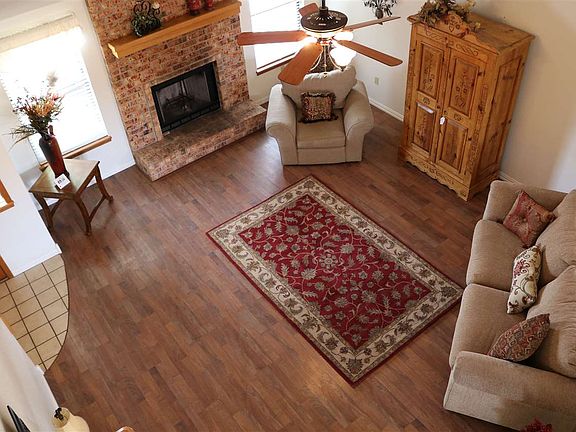 5th image of 215 Teakwood Dr