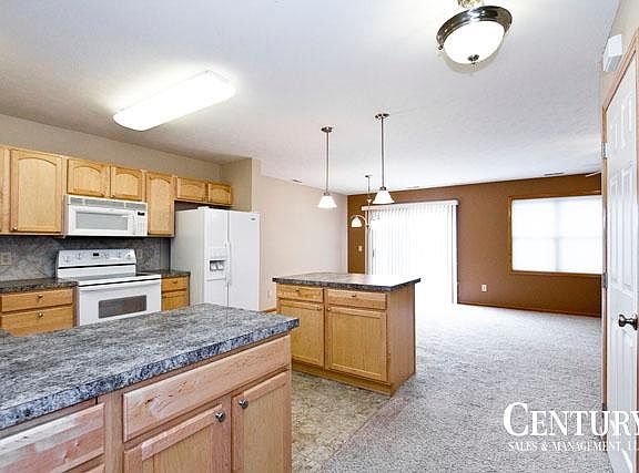 3rd image of 3621 McLaughlin Dr