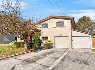 2467 Edenhurst Dr, Mississauga, ON L5A 2L2