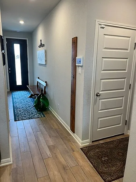 4 bed, 2.5 bath, 2466 sqft, $2,150 — Photo 3