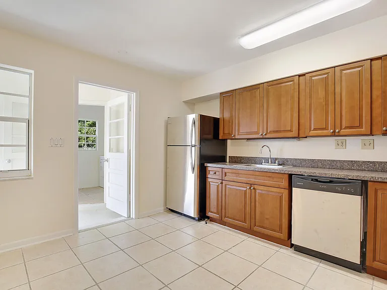 533 W Jasmine Dr #B — Photo 7