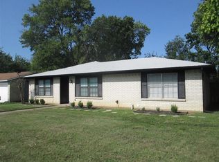 2501 SE 14th St, Grand Prairie, TX 75051